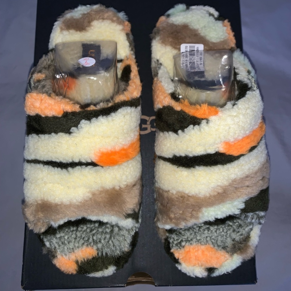 UGG slides men